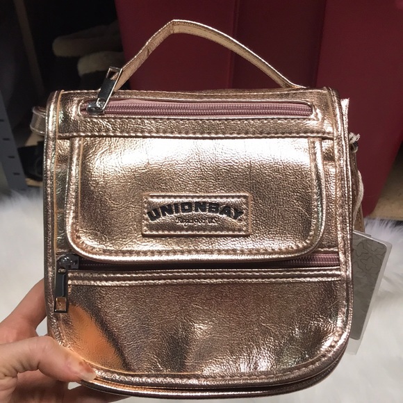 LAST ONE🎉 Cute rose gold Unionbay crossbody purse - Picture 2 of 8